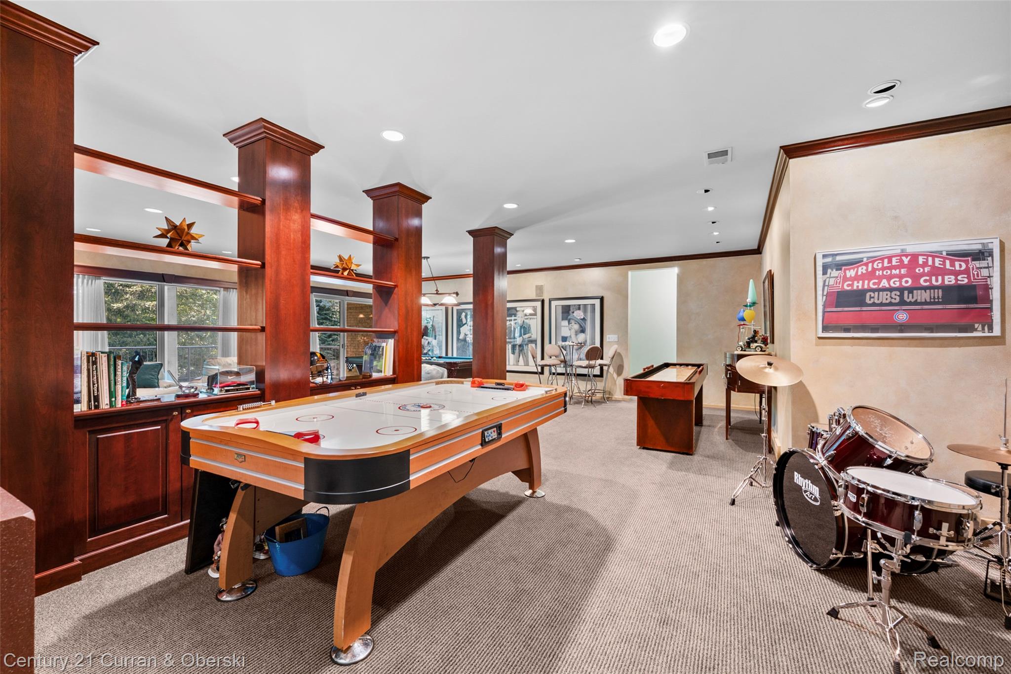 Dearborn, Michigan, 48124, United States, 4 Bedrooms Bedrooms, ,4 BathroomsBathrooms,Residential,For Sale,1983815