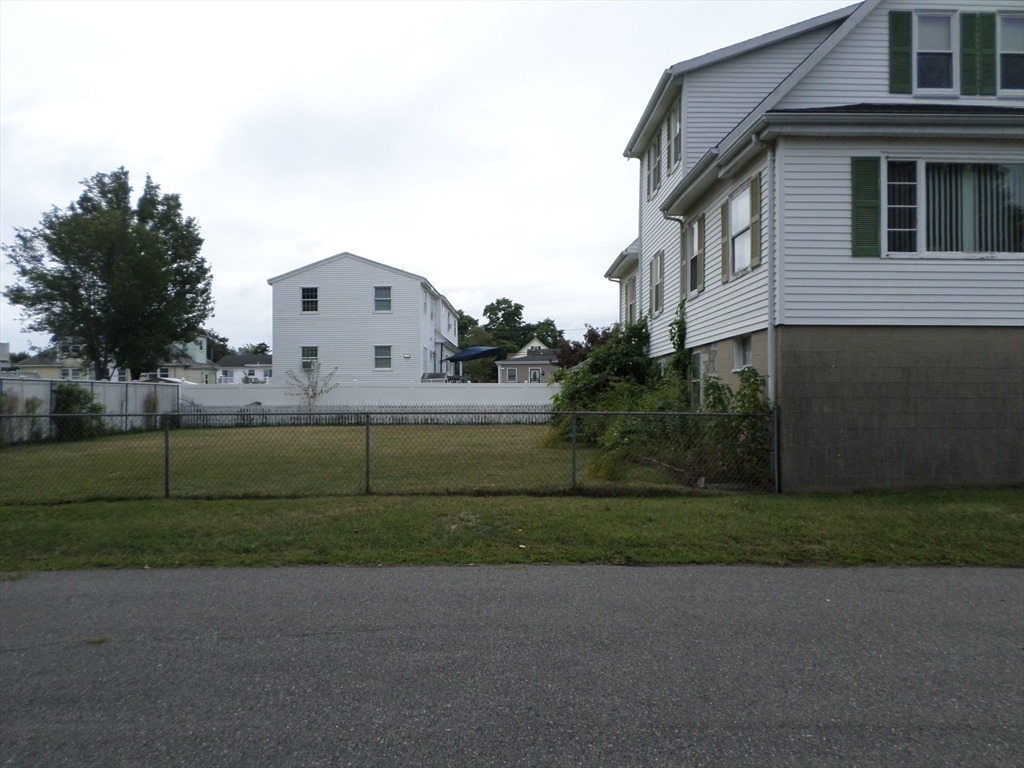 Saugus, Massachusetts, 01906, United States, 3 Bedrooms Bedrooms, ,2 BathroomsBathrooms,Residential,For Sale,1983401