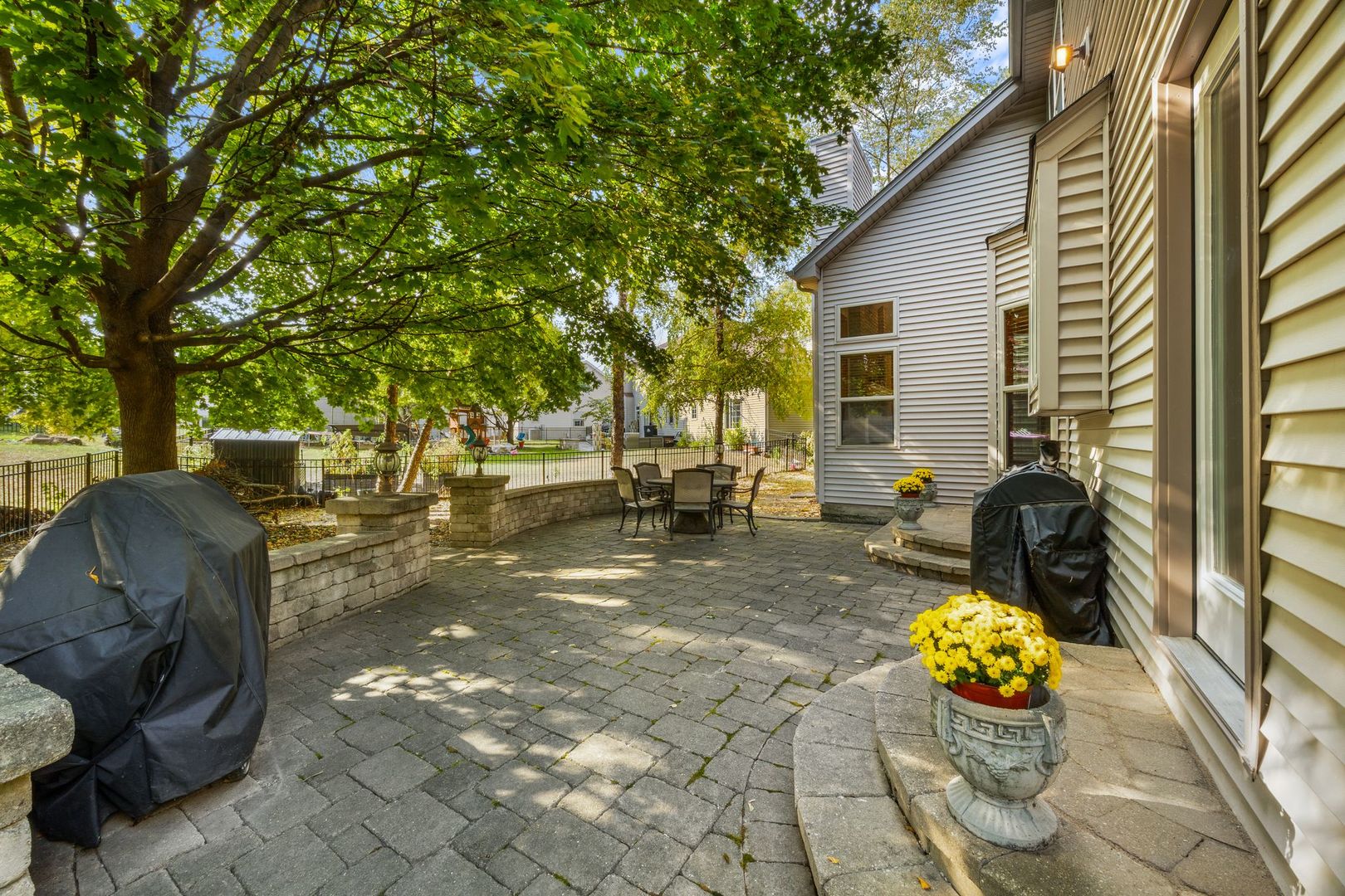 Oswego, Illinois, 60543, United States, 5 Bedrooms Bedrooms, ,4 BathroomsBathrooms,Residential,For Sale,1989652