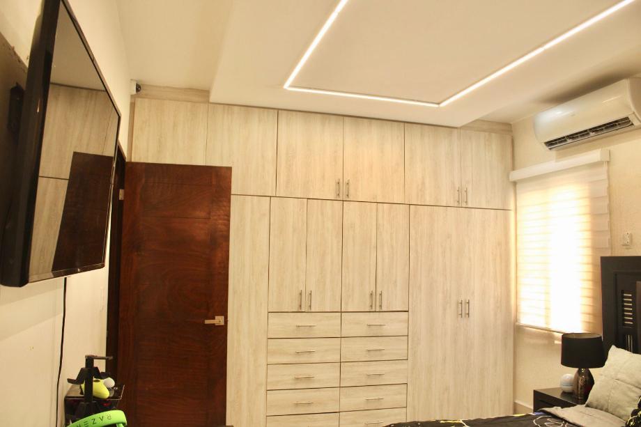 Monterrey, Nuevo León, 64700, Mexico, 4 Bedrooms Bedrooms, ,5 BathroomsBathrooms,Residential,For Sale,1848352