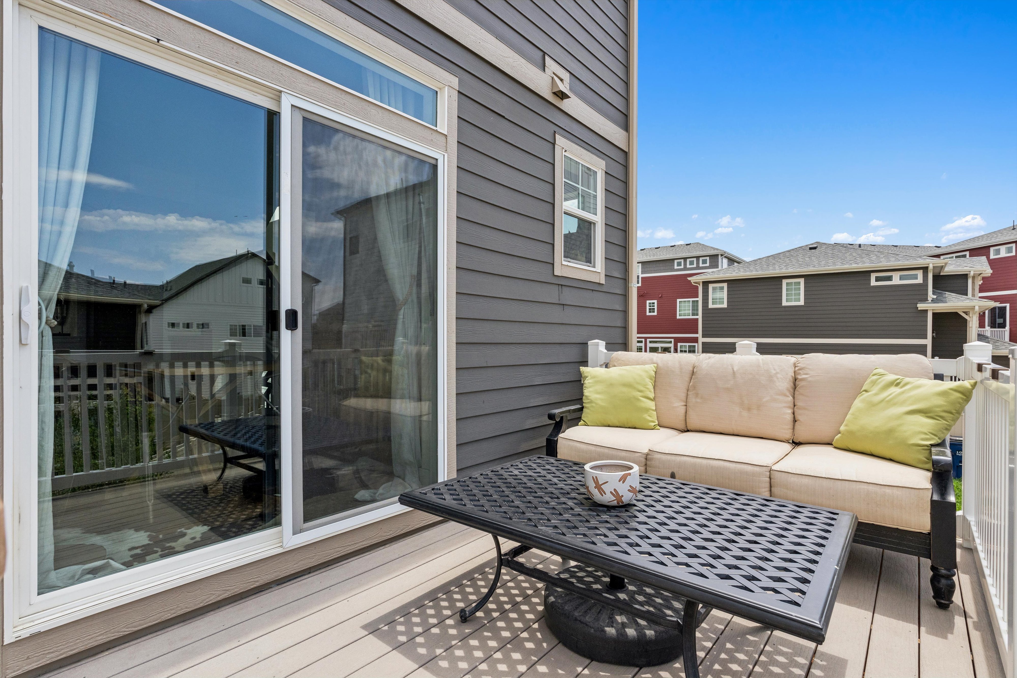  Highly Sought-after Volante Model Carriage House in Erie Highlands - 物件實景