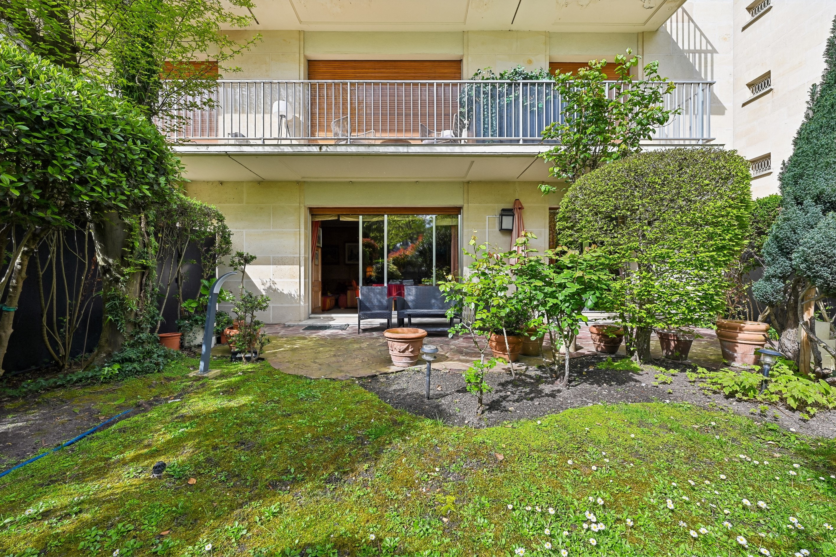  Garden-Level Apartment Facing the Bois de Boulogne - 物件實景