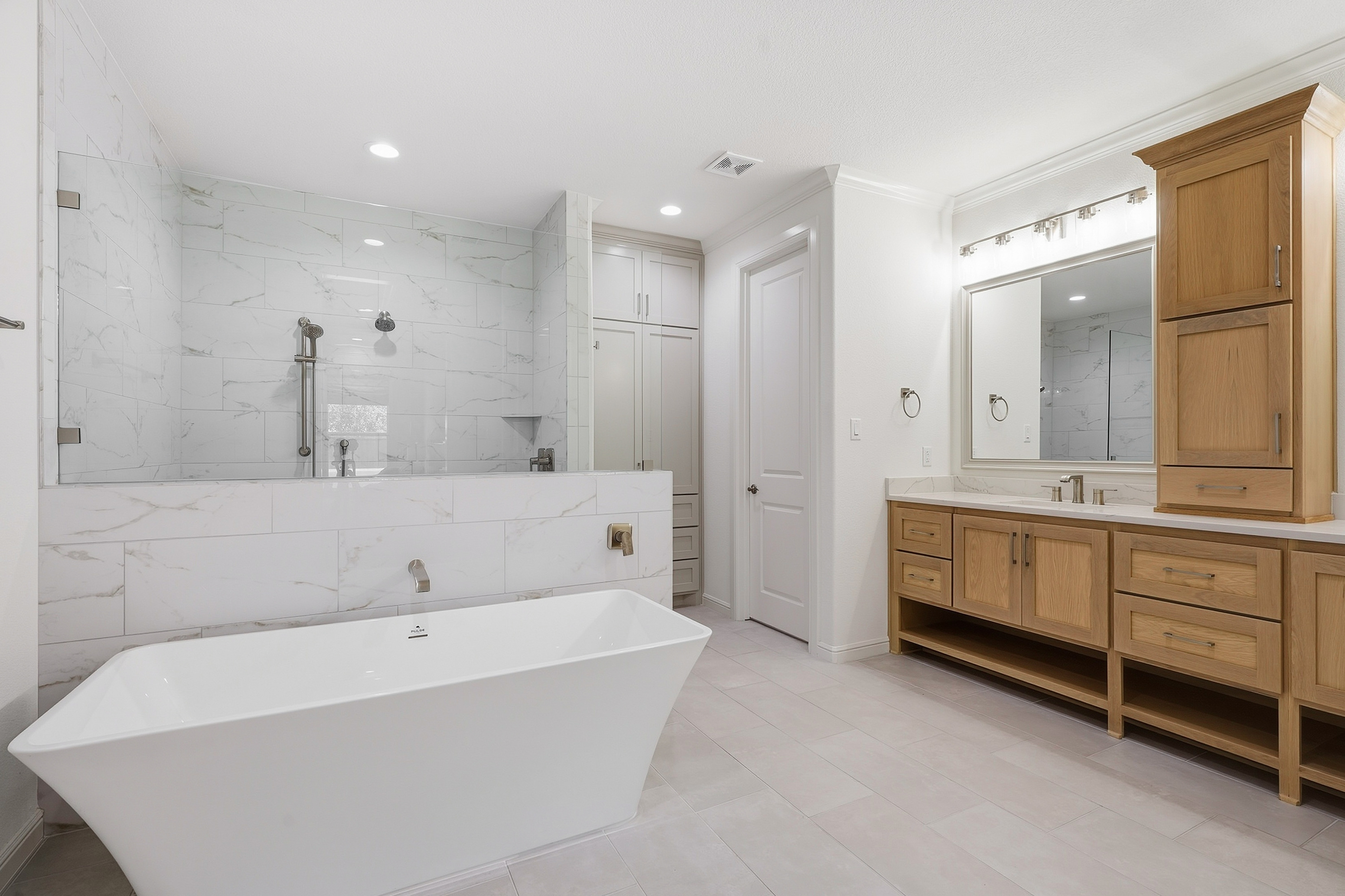  Light Filled Luxury in Panther Creek Estates - 物件實景