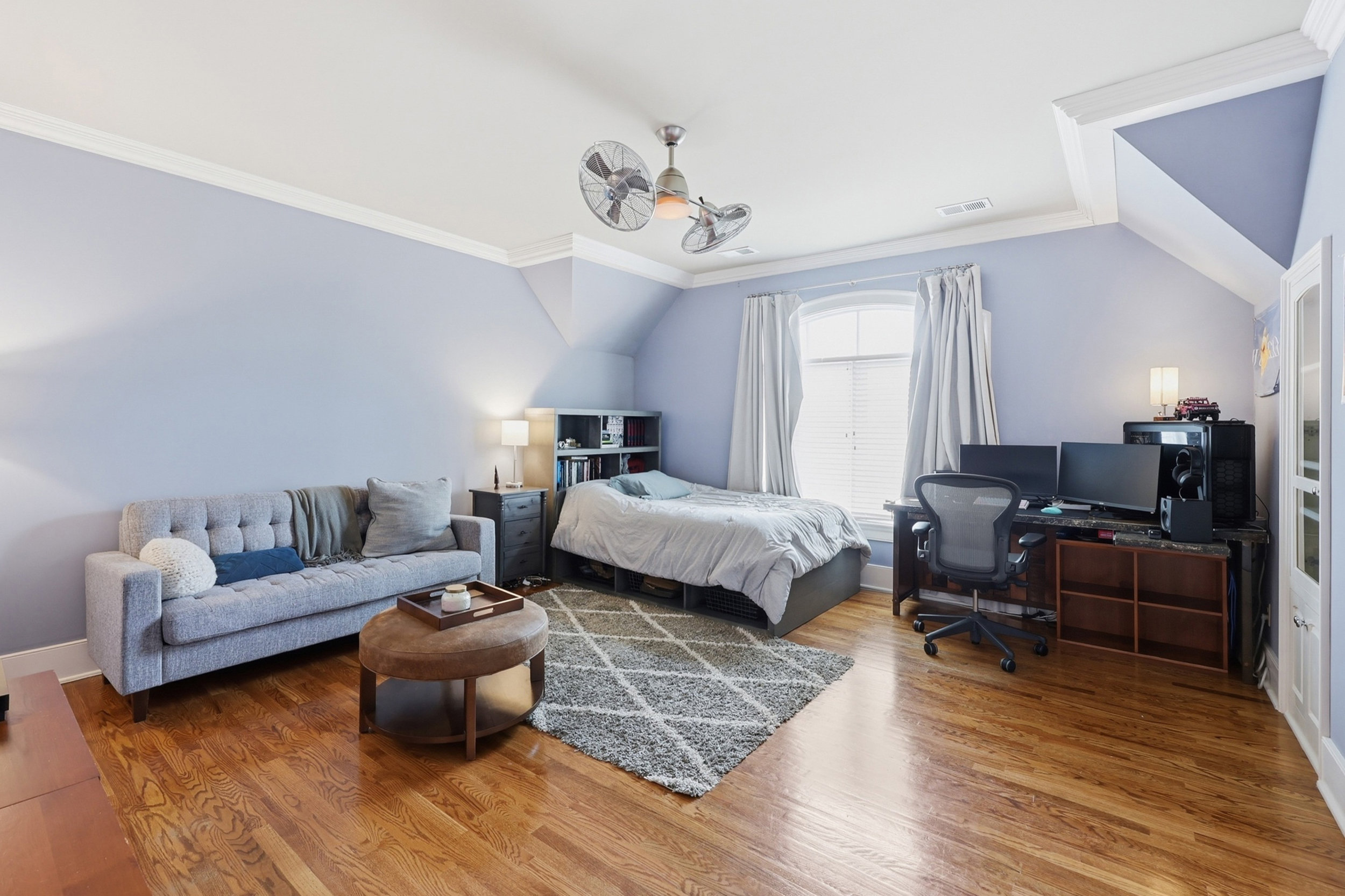  4848 Chelmsbury Lane - 物件實景