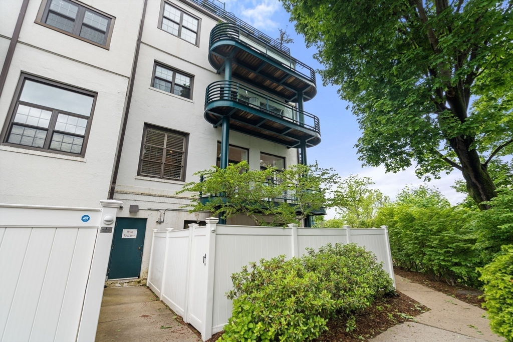 Brookline, Massachusetts, 02446, United States, 3 Bedrooms Bedrooms, ,3 BathroomsBathrooms,Residential,For Sale,1836663