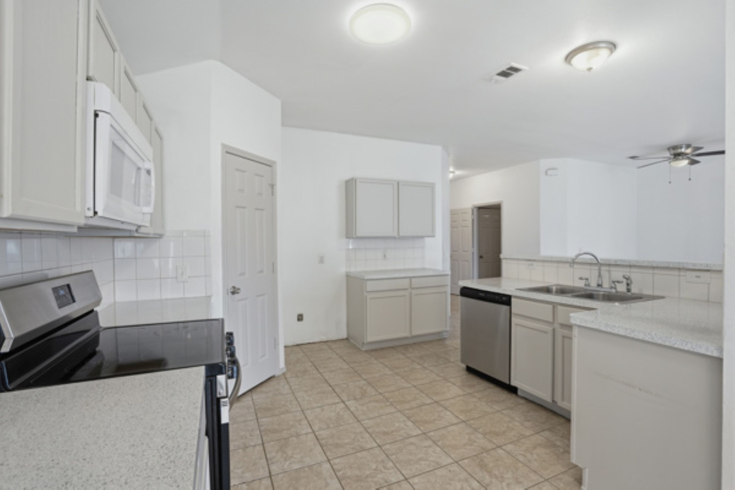  8424 Horse Whisper Lane, Fort Worth, TX, 76131 - 物件實景
