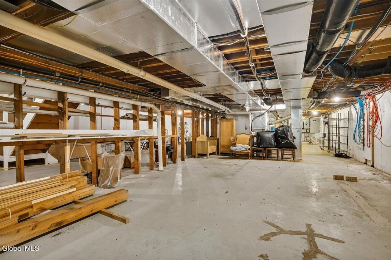 Queensbury, New York, 12804, United States, 4 Bedrooms Bedrooms, ,4 BathroomsBathrooms,Residential,For Sale,2003440