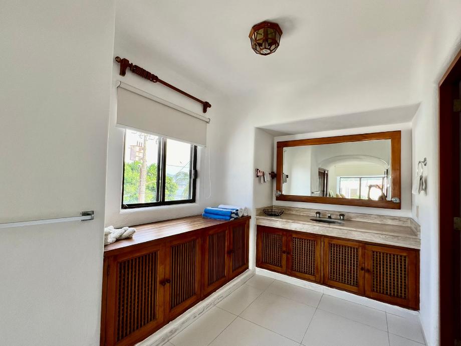 Calle de los riscos, Manzanillo, Colima, 28867, Mexico, 3 Bedrooms Bedrooms, ,3 BathroomsBathrooms,Residential,For Sale,Calle de los riscos,1416641
