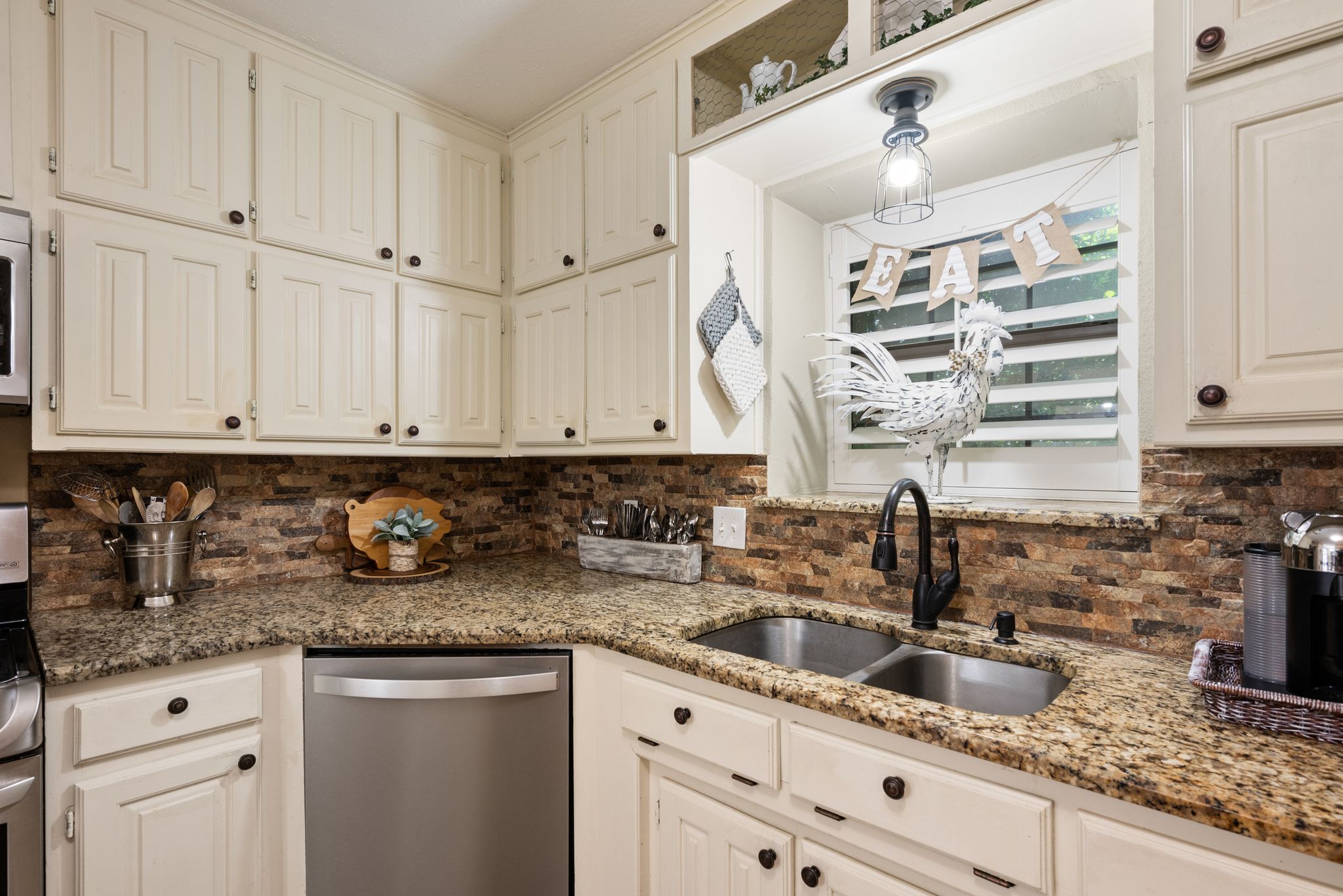  3229 David Drive, Hurst, TX, 76054 - 物件實景