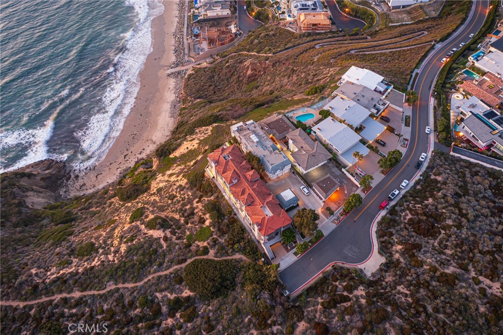 Dana Point, California, 92629, United States, 3 Bedrooms Bedrooms, ,4 BathroomsBathrooms,Residential,For Sale,1885078