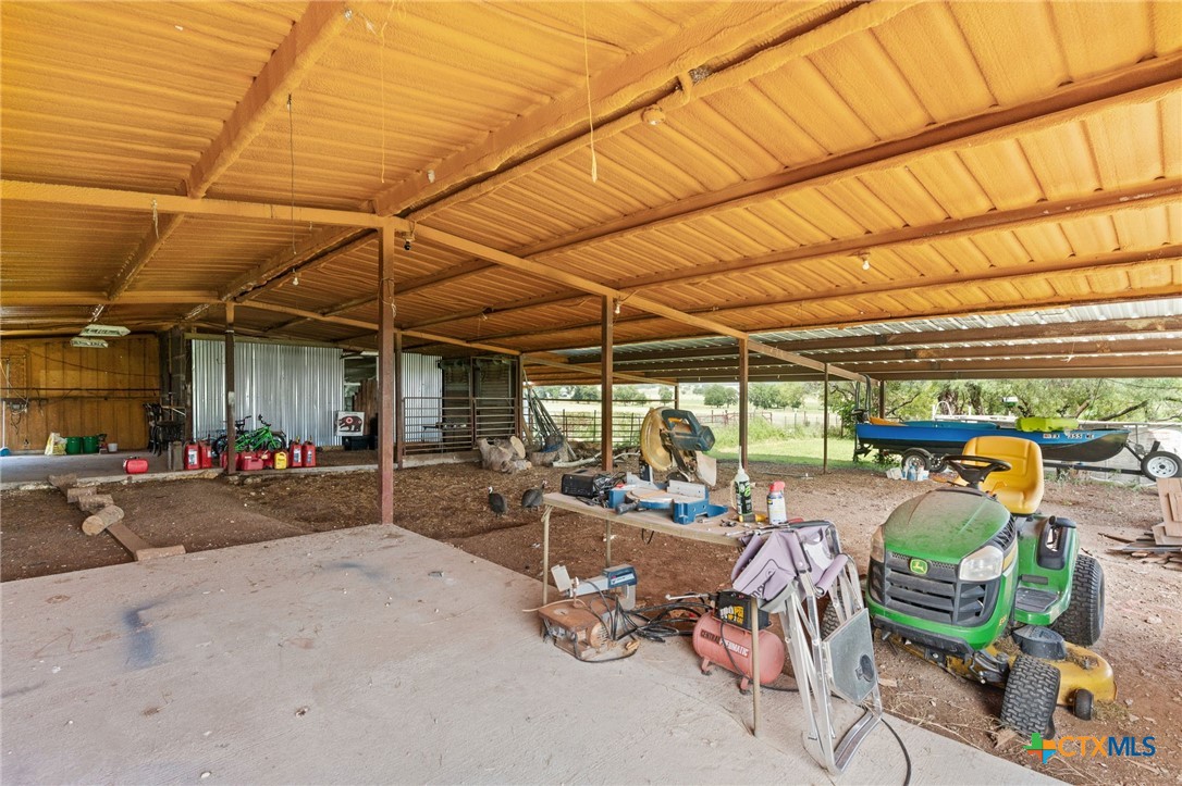 Gatesville, Texas, 76528, United States, 4 Bedrooms Bedrooms, ,2 BathroomsBathrooms,Residential,For Sale,1889930