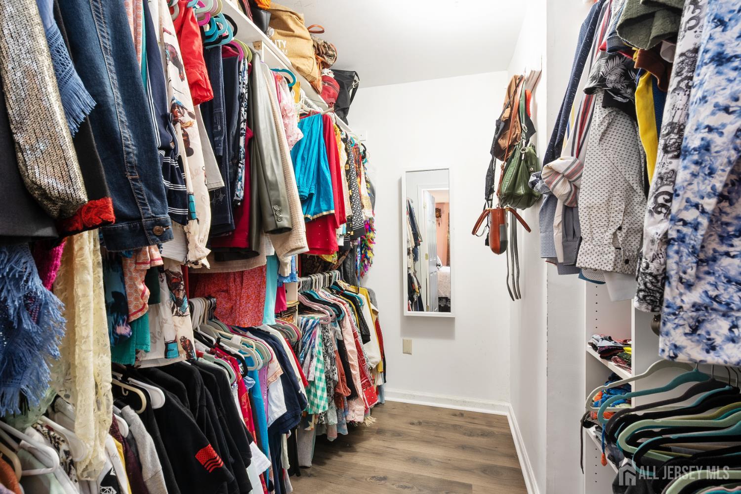 North Brunswick, New Jersey, 08902, United States, 4 Bedrooms Bedrooms, ,3 BathroomsBathrooms,Residential,For Sale,1979106