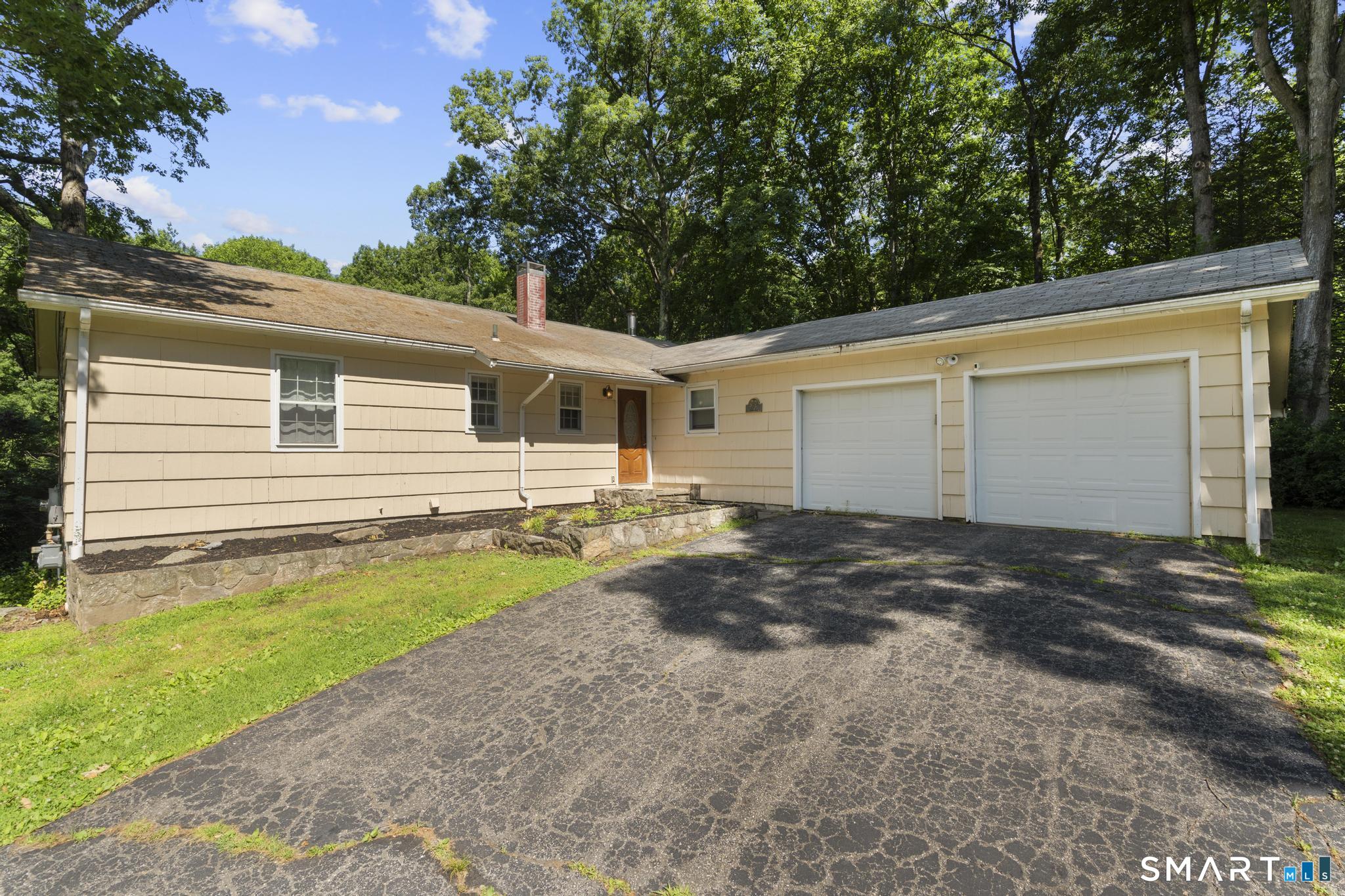 Guinea Rd, Monroe, CT 06468