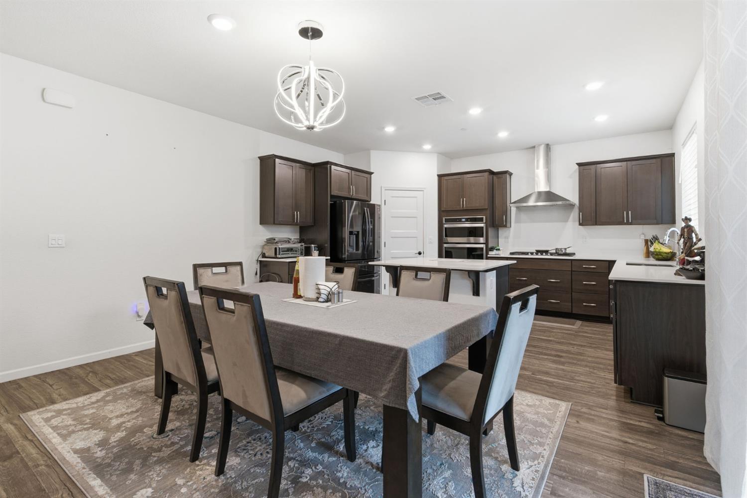 Manteca, California, 95337, United States, 4 Bedrooms Bedrooms, ,3 BathroomsBathrooms,Residential,For Sale,2001194