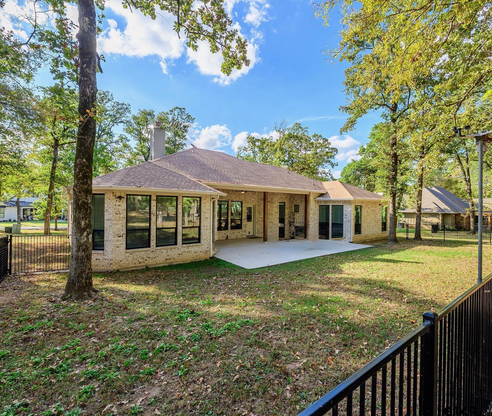 Mabank, Texas, 75156, United States, 3 Bedrooms Bedrooms, ,3 BathroomsBathrooms,Residential,For Sale,1827739