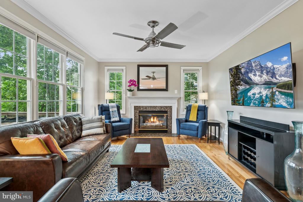 Leesburg, Virginia, 20176, United States, 4 Bedrooms Bedrooms, ,5 BathroomsBathrooms,Residential,For Sale,1900813