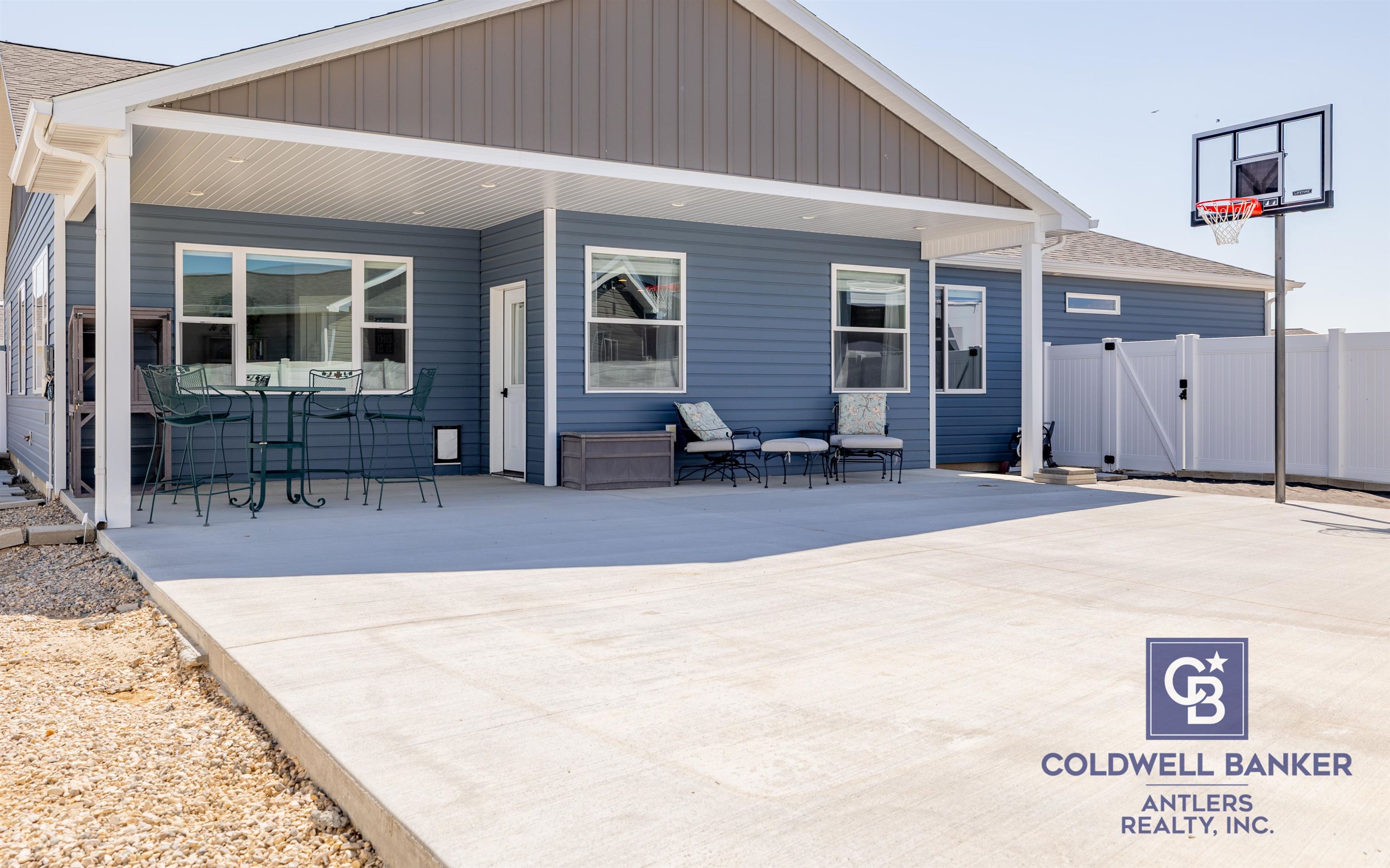 Powell, Wyoming, 82435, United States, 4 Bedrooms Bedrooms, ,2 BathroomsBathrooms,Residential,For Sale,1918600