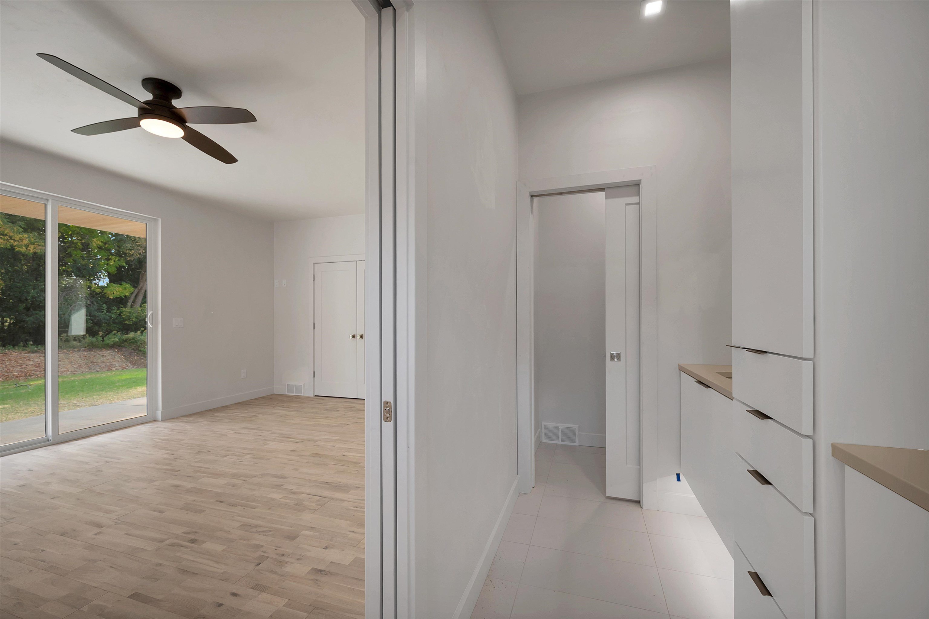 DE PERE, Wisconsin, 54115, United States, 2 Bedrooms Bedrooms, ,3 BathroomsBathrooms,Residential,For Sale,1978807