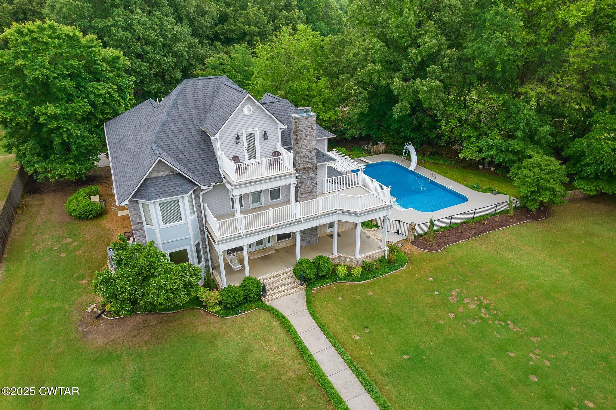 Humboldt, Tennessee, 38343, United States, 4 Bedrooms Bedrooms, ,5 BathroomsBathrooms,Residential,For Sale,1818356