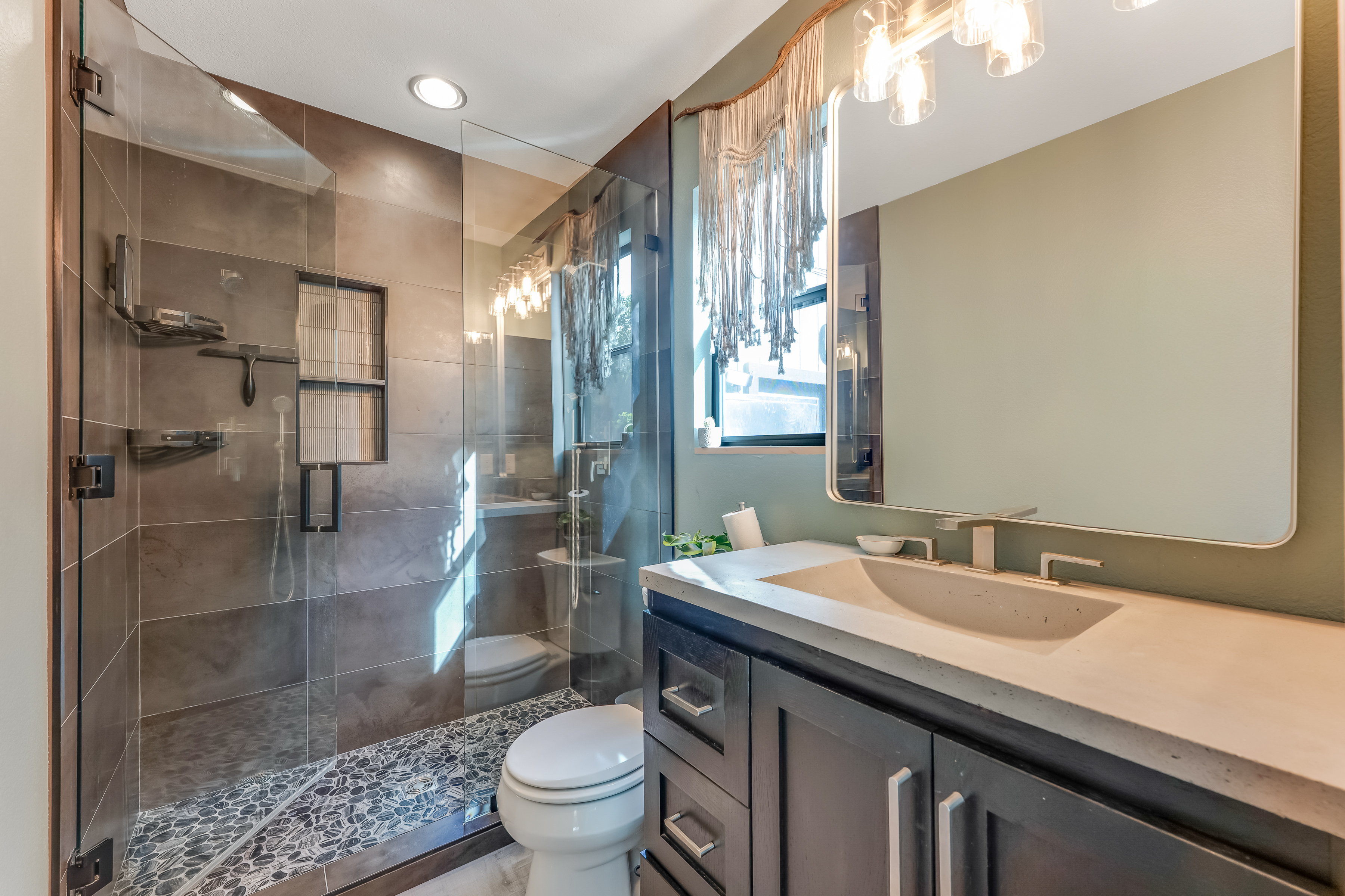  1515 San Ramon Way, Santa Rosa, CA 95409 - 物件實景