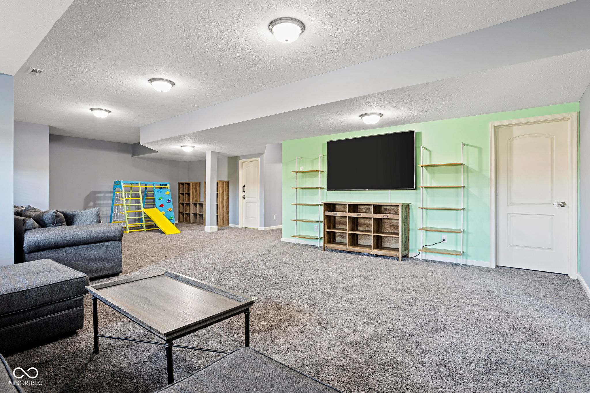 Noblesville, Indiana, 46062, United States, 6 Bedrooms Bedrooms, ,4 BathroomsBathrooms,Residential,For Sale,1987337