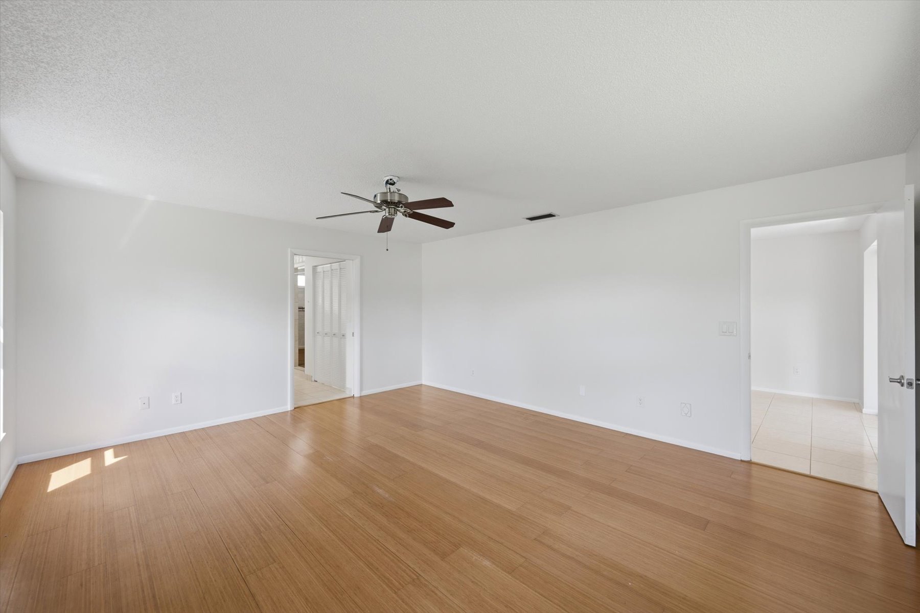  207 S Palm Avenue, Indialantic, FL, 32903 - 物件實景