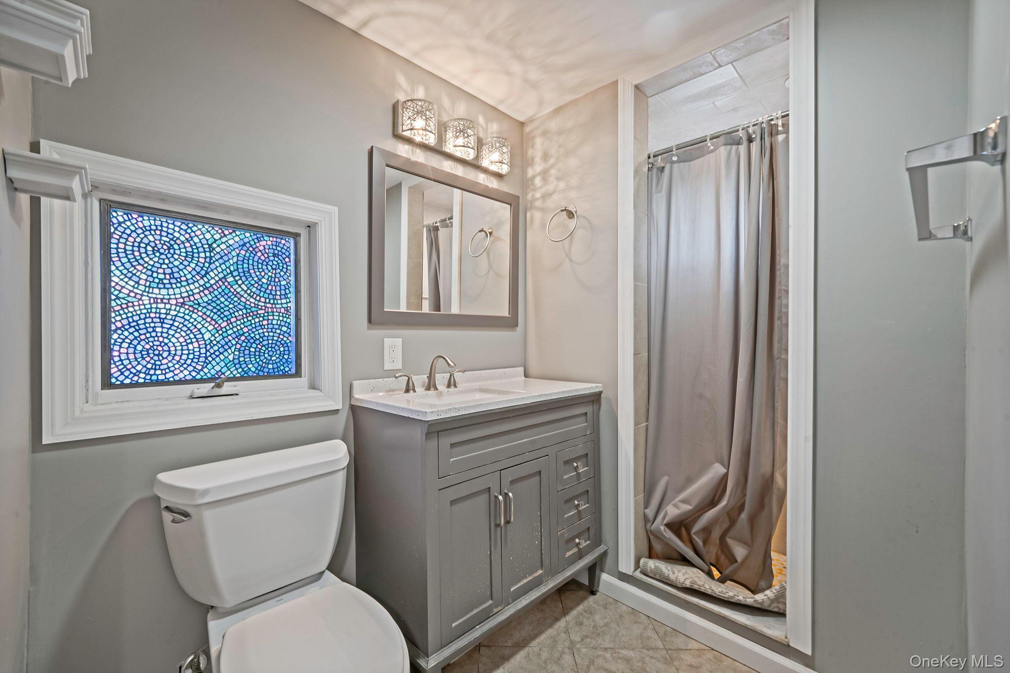 West Islip, New York, 11795, United States, 4 Bedrooms Bedrooms, ,4 BathroomsBathrooms,Residential,For Sale,1925742