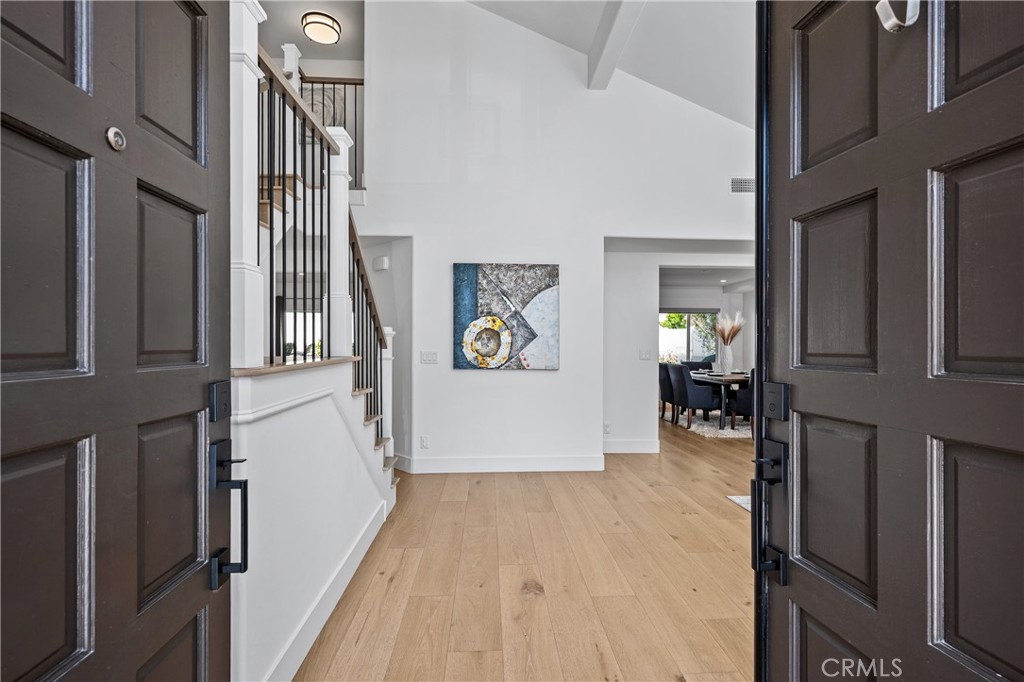 La Jolla, California, 92037, United States, 6 Bedrooms Bedrooms, ,3 BathroomsBathrooms,Residential,For Sale,1901243
