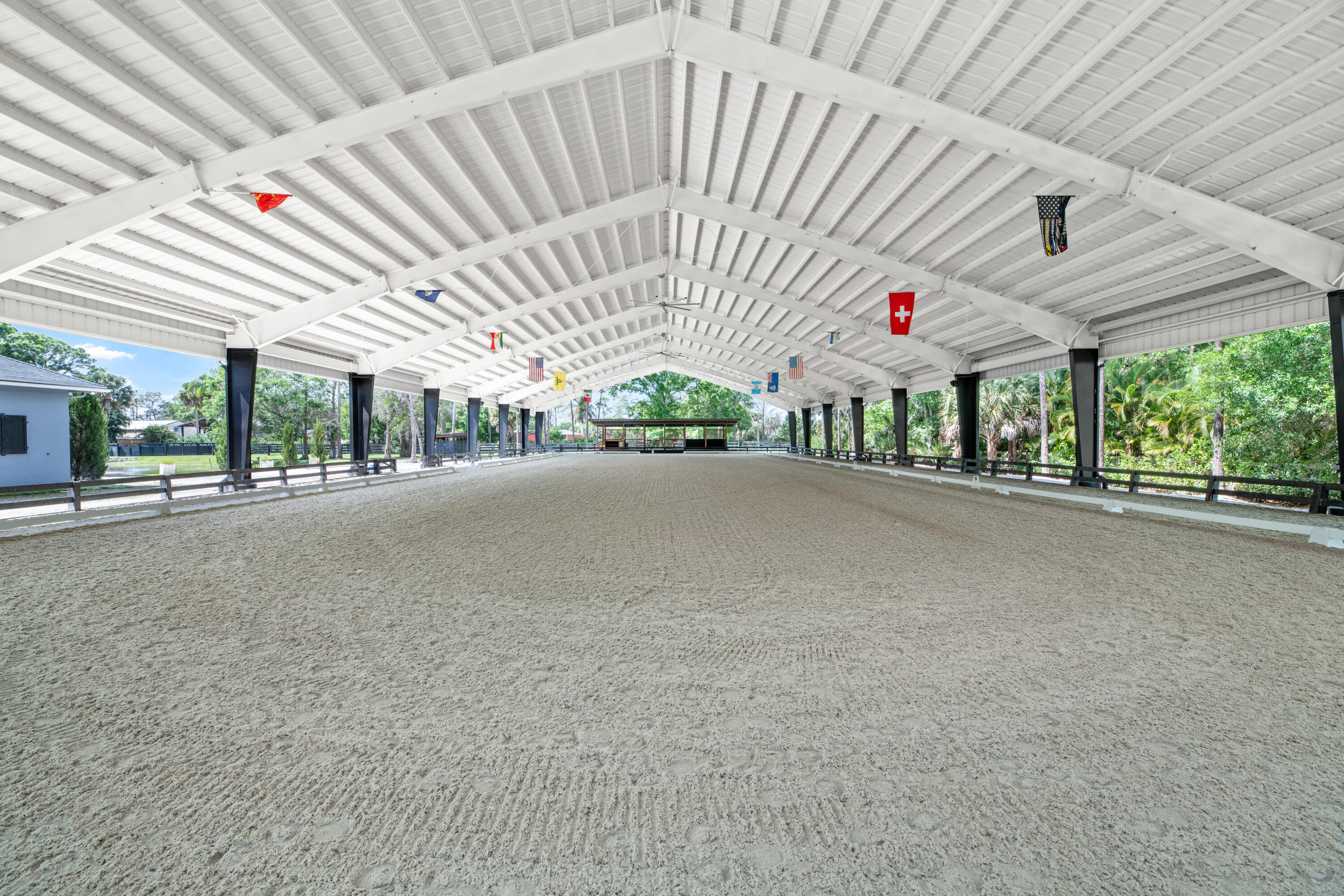  15161 Collecting Canal Road - 物件實景