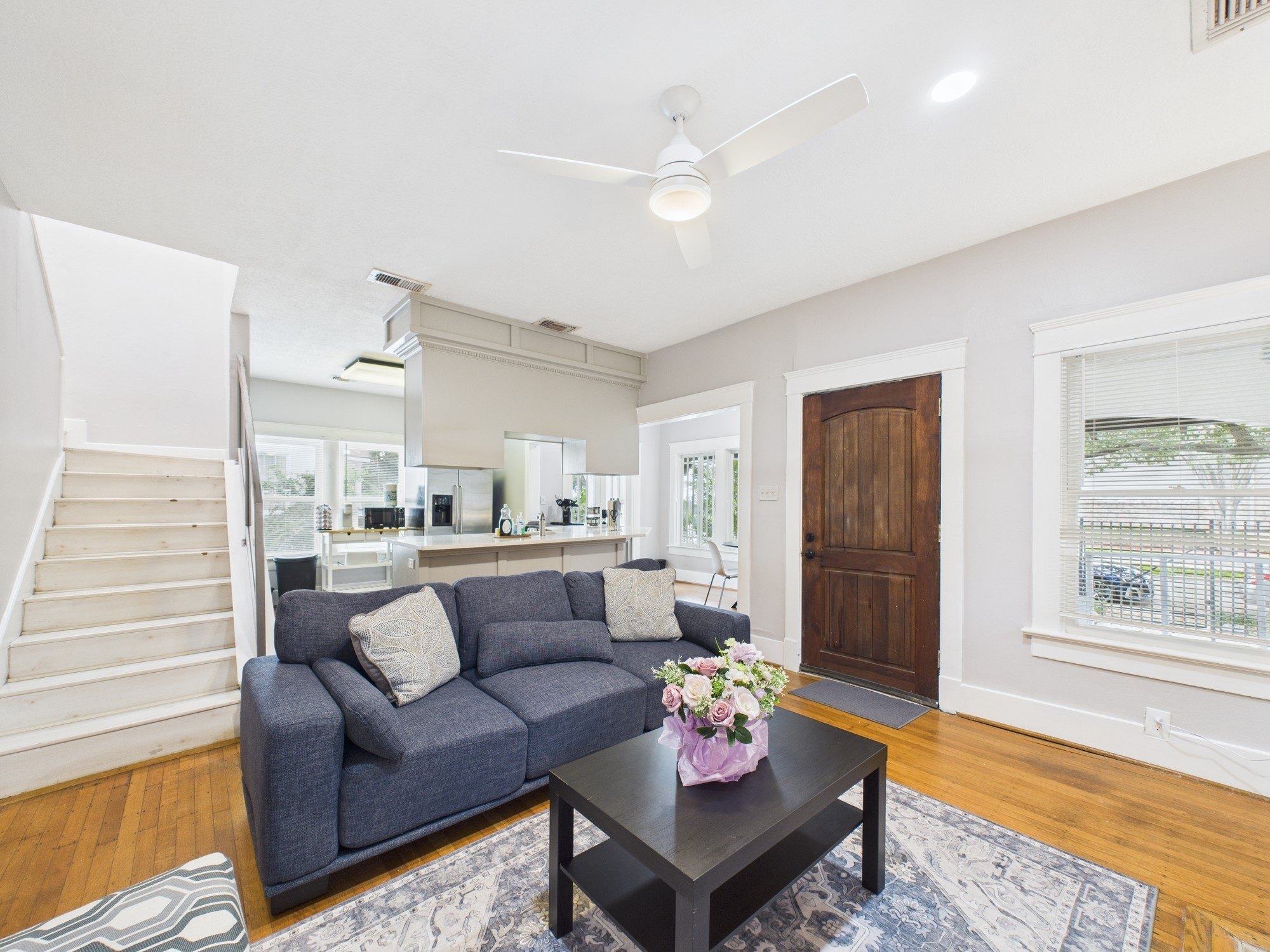 Houston, Texas, 77006, United States, 3 Bedrooms Bedrooms, ,1 BathroomBathrooms,Residential,For Sale,1982150