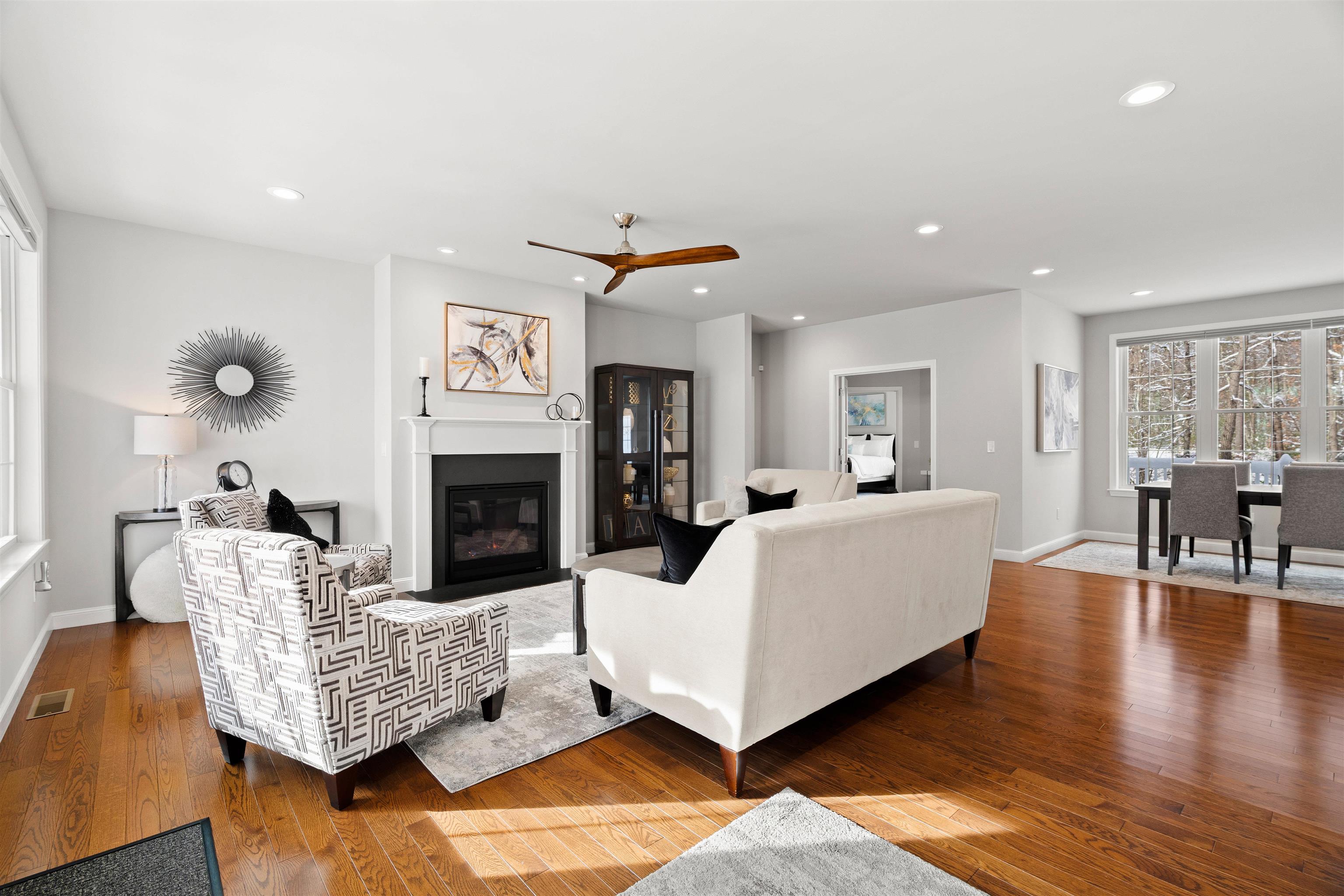 Manchester, New Hampshire, 03102, United States, 3 Bedrooms Bedrooms, ,3 BathroomsBathrooms,Residential,For Sale,2003193