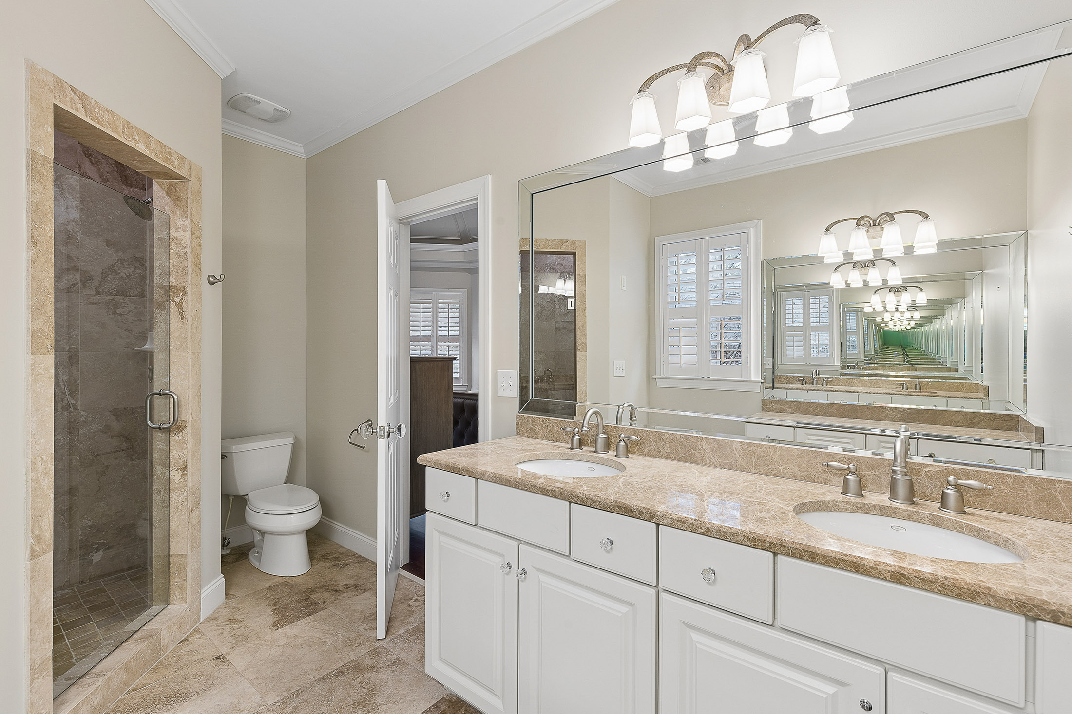  Exquisite Gated Brick and Stone Estate in Sought-after Chastain Park Area - 物件實景