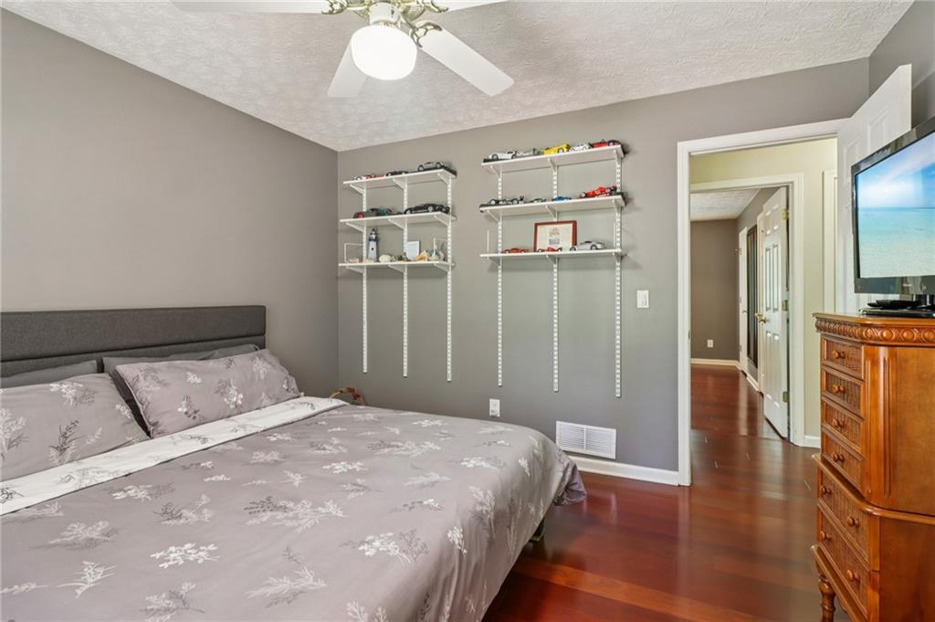 Flowery Branch, Georgia, 30542, United States, 4 Bedrooms Bedrooms, ,3 BathroomsBathrooms,Residential,For Sale,1923417