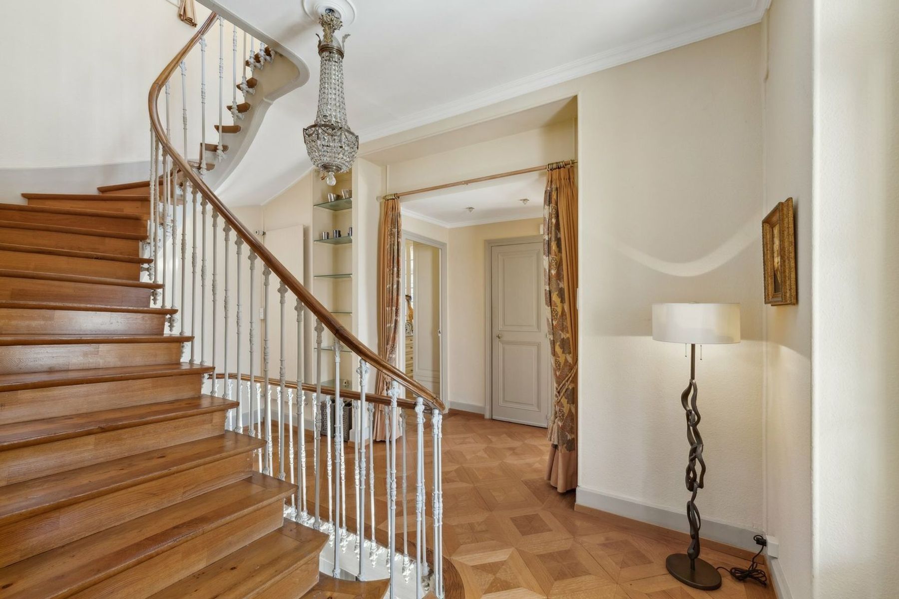  Prestigious property a few steps from the lakefront, lush parkland - 物件實景