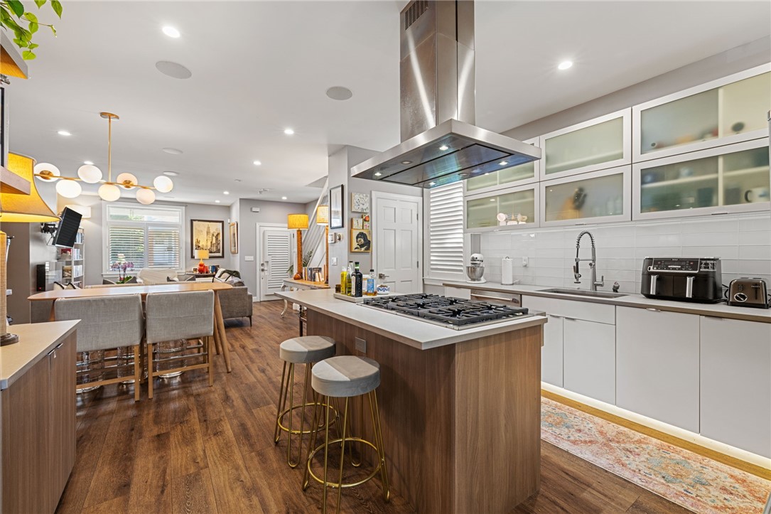 East Liberty, Pennsylvania, 15206, United States, 4 Bedrooms Bedrooms, ,4 BathroomsBathrooms,Residential,For Sale,1950996