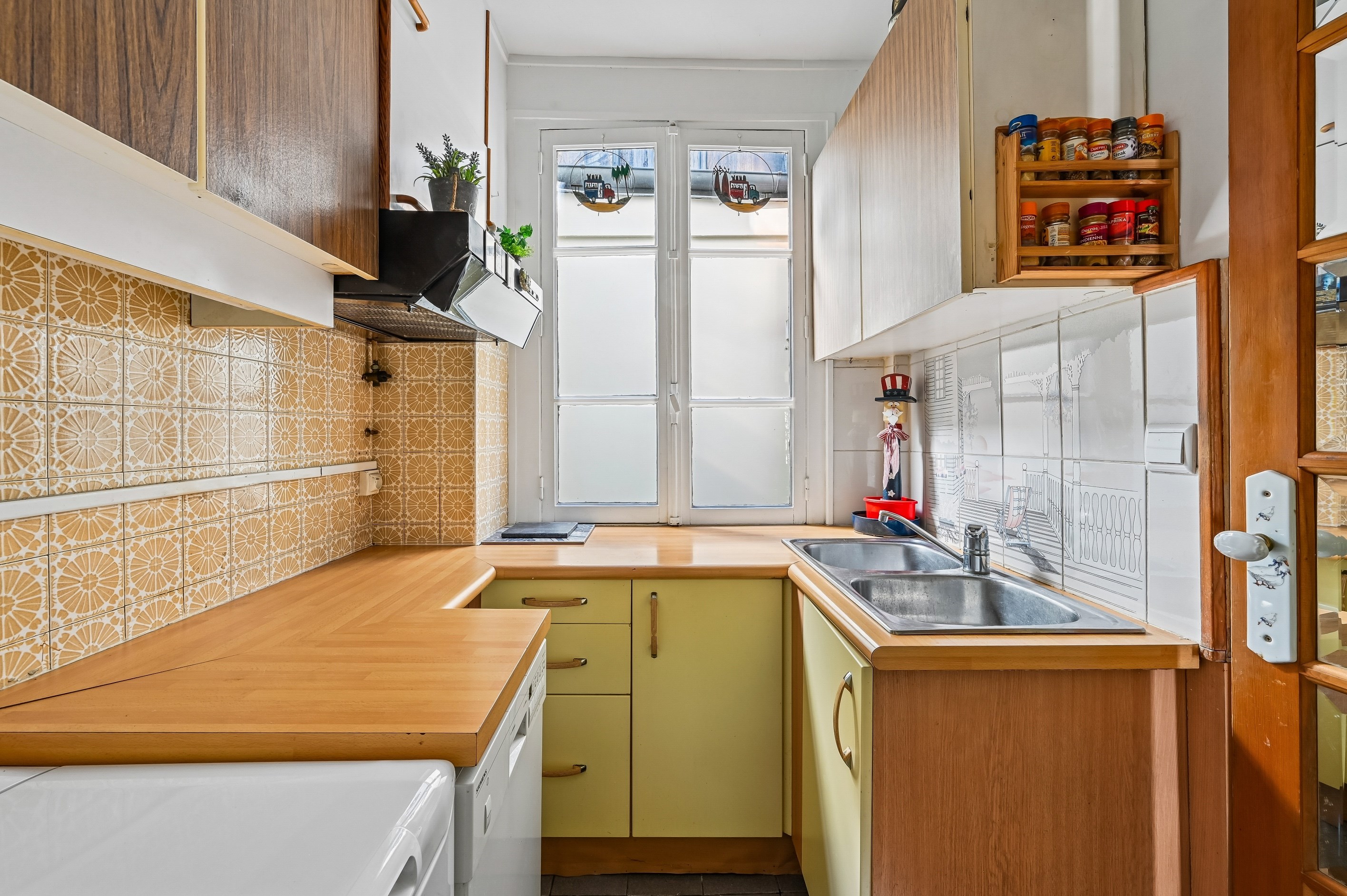  Apartment for sale-high floor-balcony-Place de l