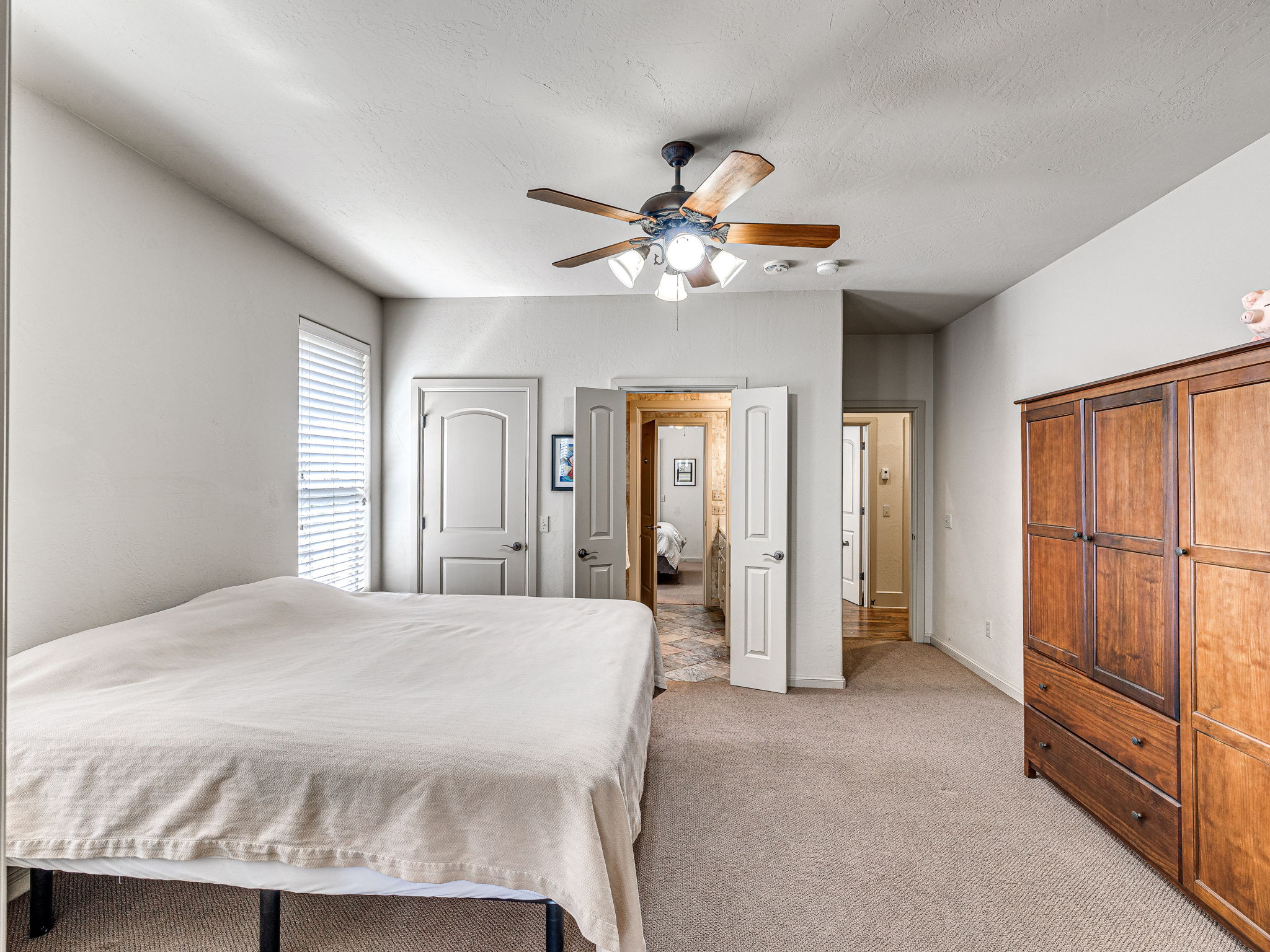 Edmond, Oklahoma, 73003, United States, 3 Bedrooms Bedrooms, ,3 BathroomsBathrooms,Residential,For Sale,1907652