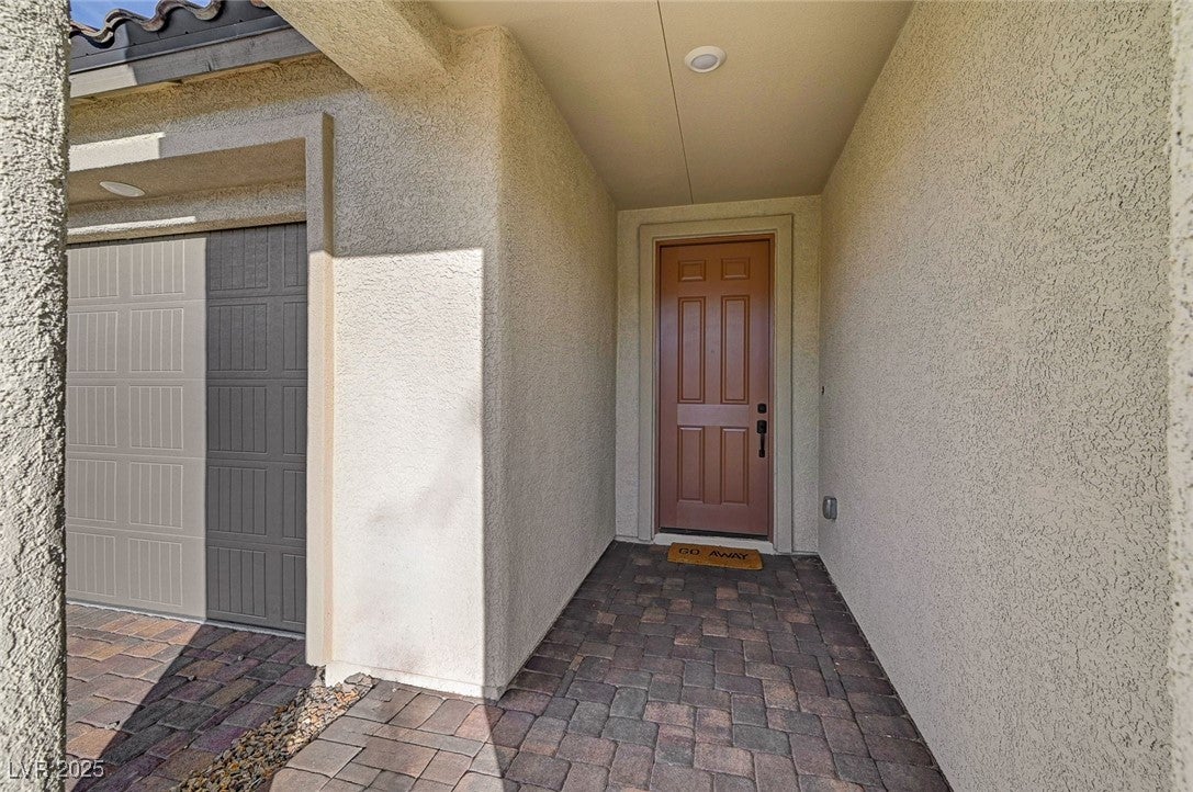 Las Vegas, Nevada, 89166, United States, 3 Bedrooms Bedrooms, ,2 BathroomsBathrooms,Residential,For Sale,2006139