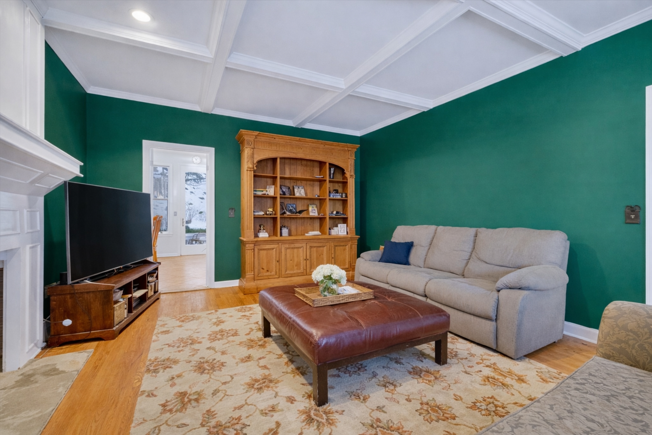  Classic Colonial on Quiet Cul-De-Sac - 物件實景