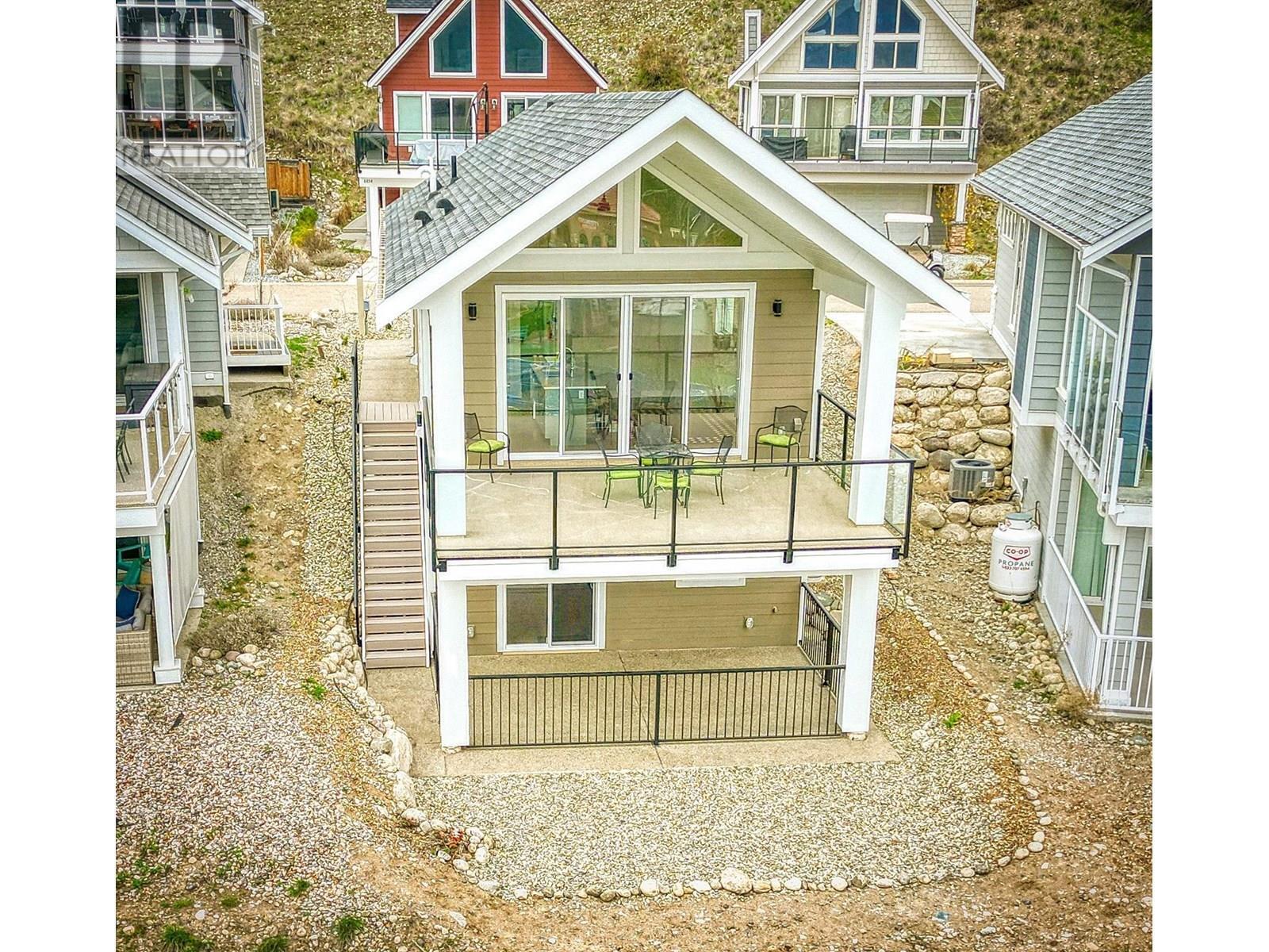 KELOWNA, British Columbia, V1Z 3R8, CA, 3 Bedrooms Bedrooms, ,2 BathroomsBathrooms,Residential,For Sale,1897837