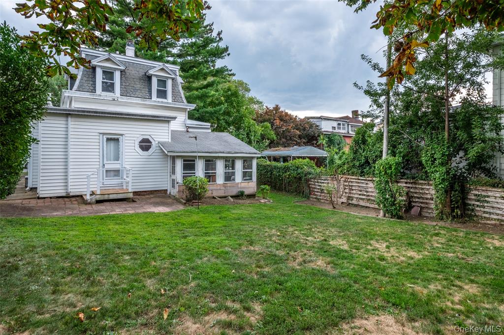 Bronx, New York, 10464, United States, 4 Bedrooms Bedrooms, ,Residential,For Sale,1937282