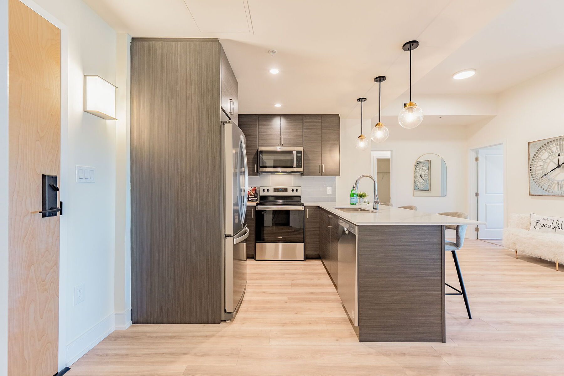  Bright & Spacious Condo Living - 物件實景