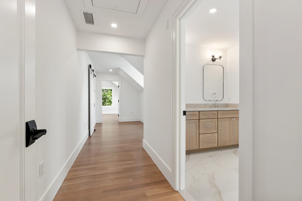 Lexington, Massachusetts, 02421, United States, 5 Bedrooms Bedrooms, ,7 BathroomsBathrooms,Residential,For Sale,1913720