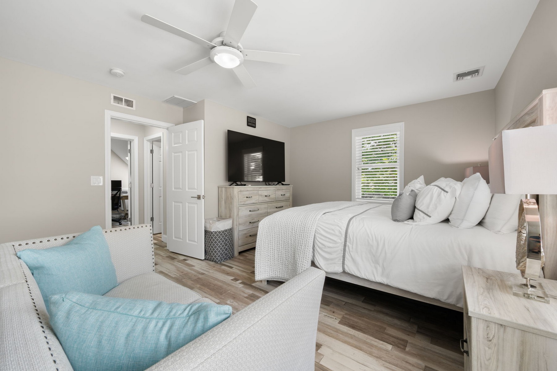  completely remodeled and update contemporary ranch - 物件實景