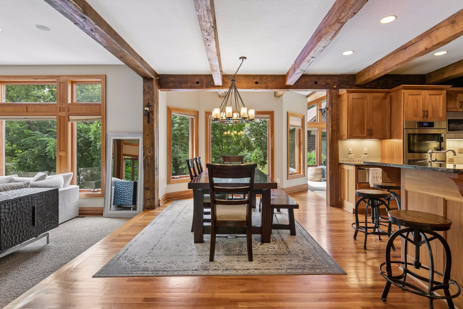  One-of-a-kind wooded retreat in Lakeville - 物件實景