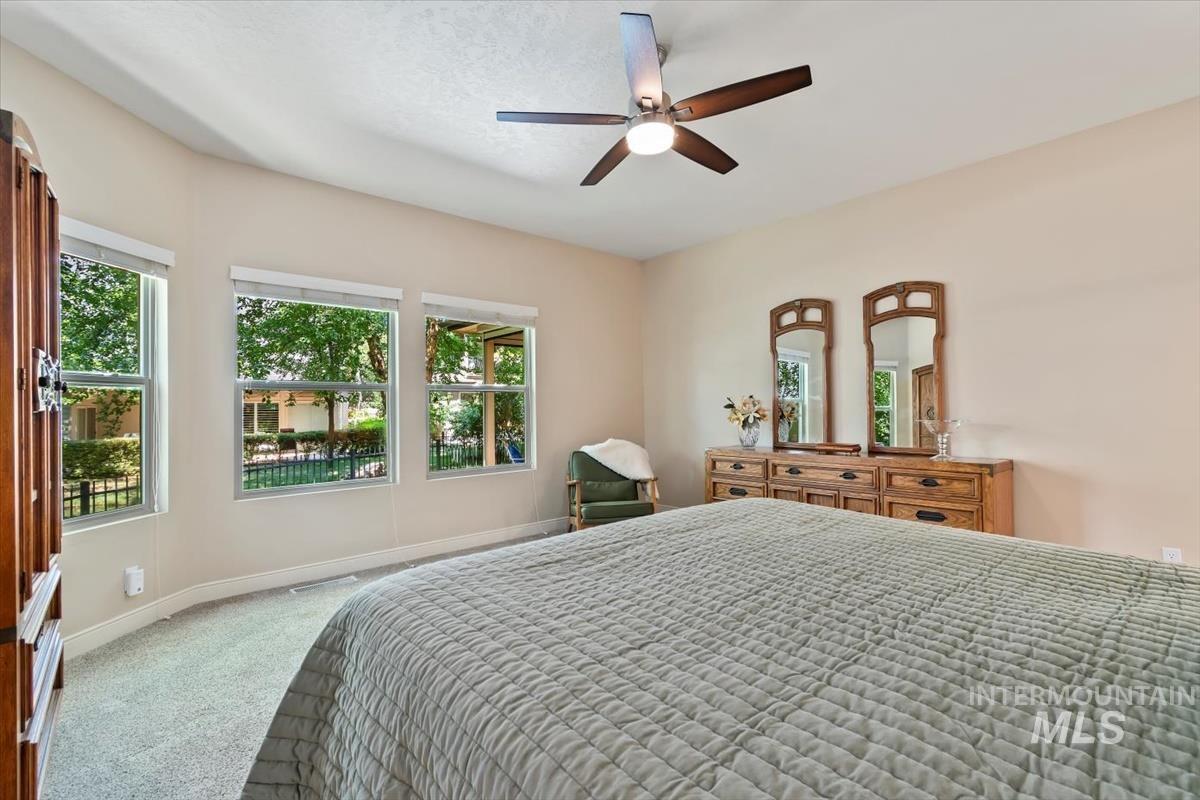 Eagle, Idaho, 83616-7135, United States, 4 Bedrooms Bedrooms, ,Residential,For Sale,1925898
