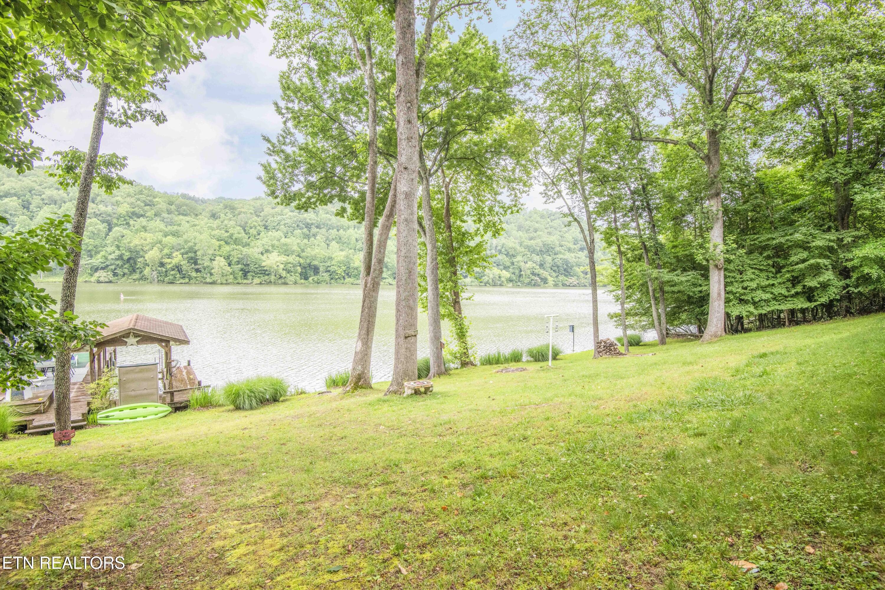 Kingston, Tennessee, 37763, United States, 3 Bedrooms Bedrooms, ,3 BathroomsBathrooms,Residential,For Sale,2013795