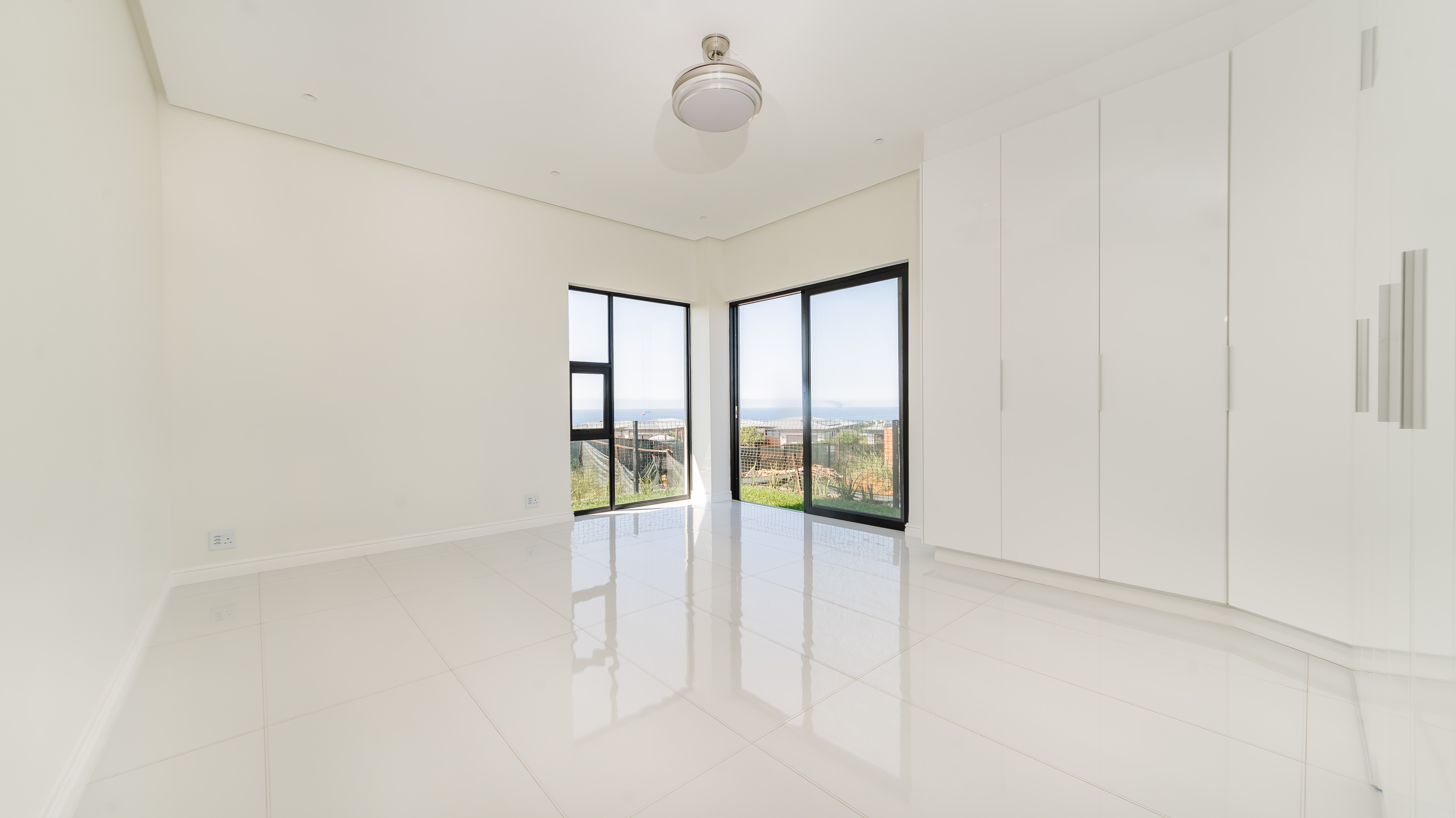  Luxury Single-Level Residence with Panoramic Sea Views in Salta Estate - 物件實景