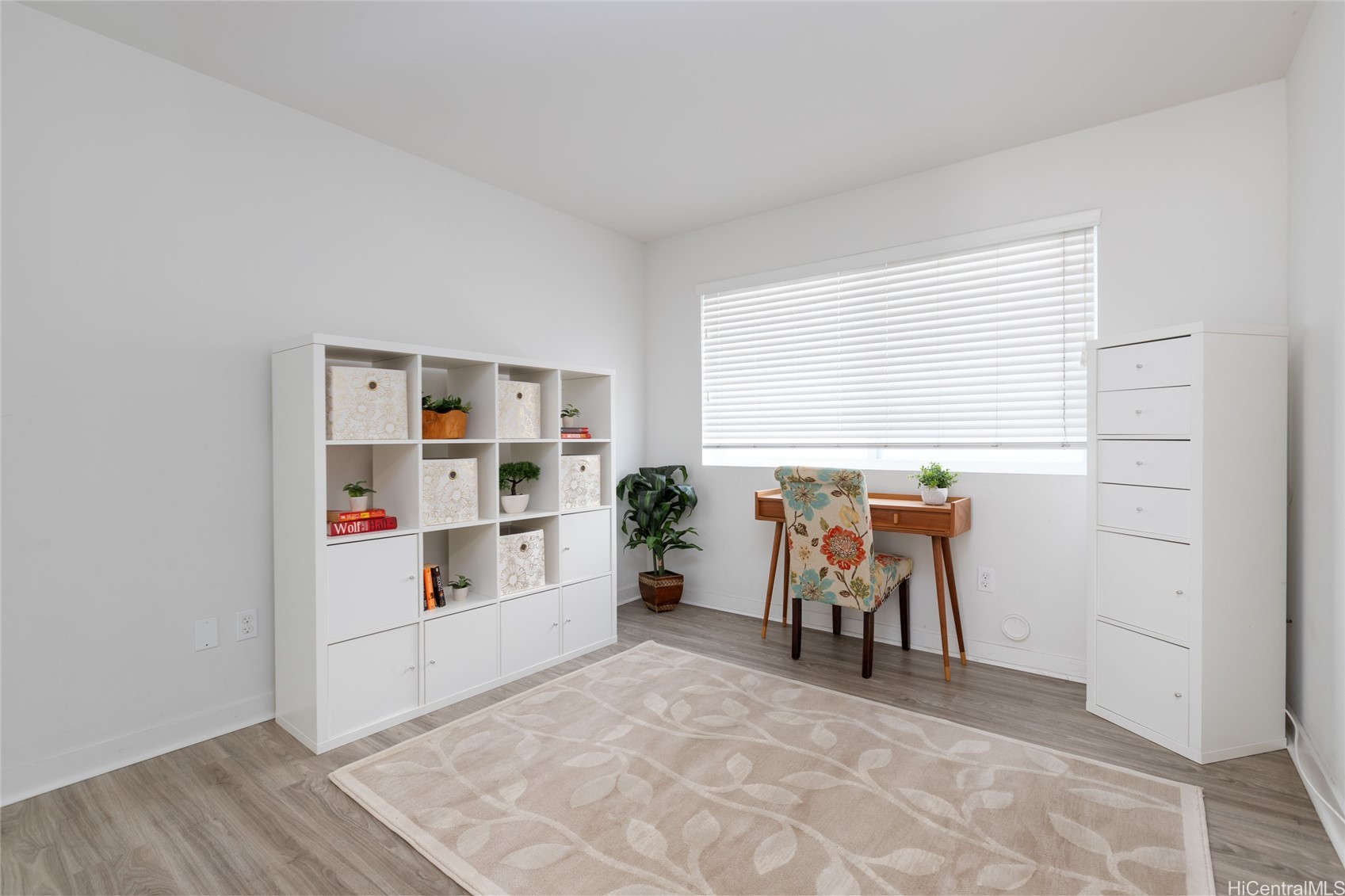 Honolulu, Hawaii, 96814, United States, 2 Bedrooms Bedrooms, ,2 BathroomsBathrooms,Residential,For Sale,1968678