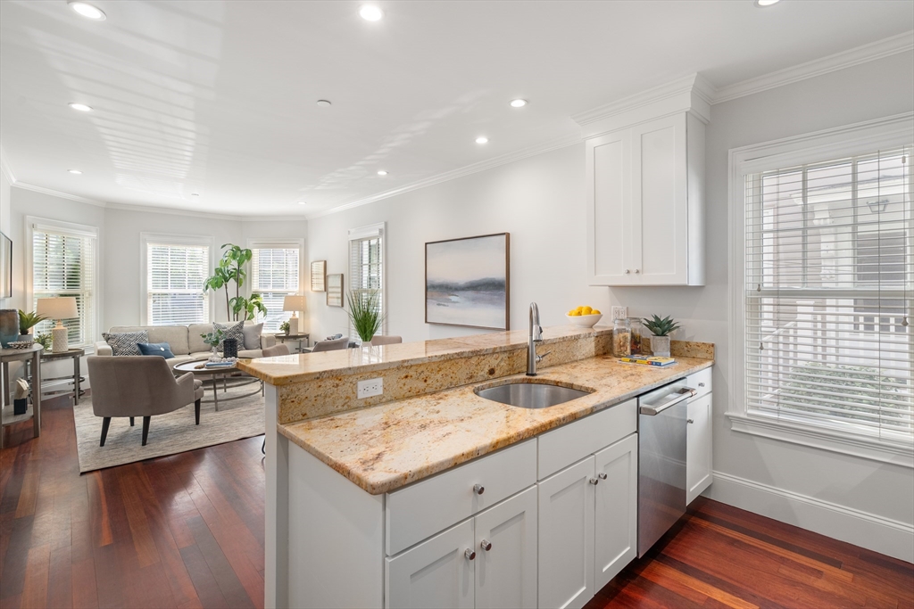 Cambridge, Massachusetts, 02139, United States, 4 Bedrooms Bedrooms, ,3 BathroomsBathrooms,Residential,For Sale,1939479